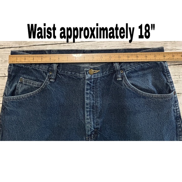 Wrangler Men’s Regular Fit Medium Wash Jeans (Size 37) - Picture 7 of 9